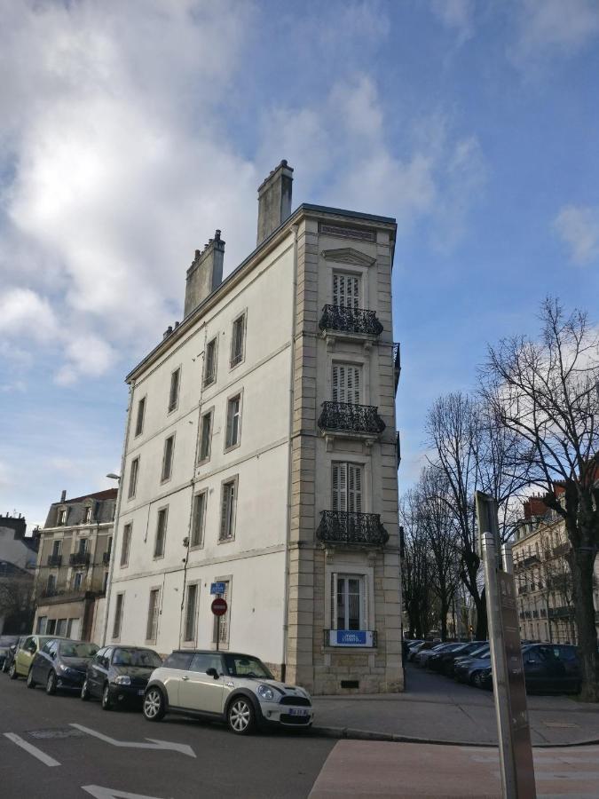 Studio Republique Διαμέρισμα Ντιζόν Δωμάτιο φωτογραφία